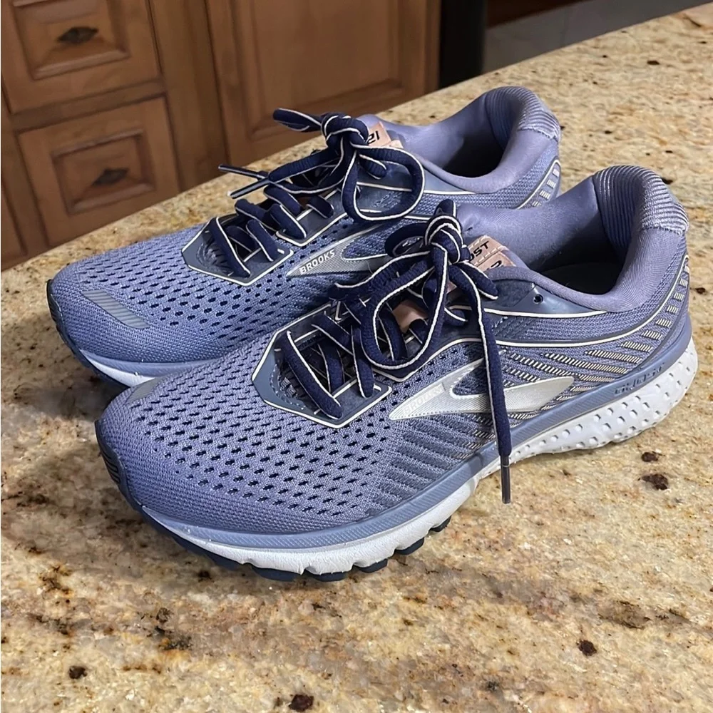 Brooks Ghost 12 Athletic Running Shoes Women's Size 5